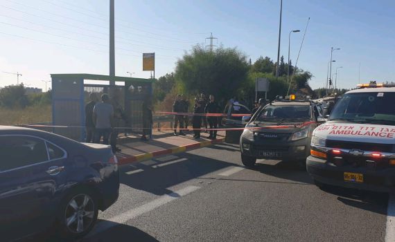 פיגוע דקירה בצומת שילת: אישה נפצעה, המחבל נוטרל