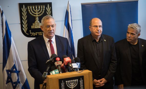 "שמחים שנתניהו אימץ  את המצע של כחול לבן"