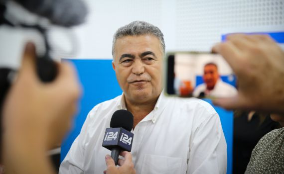 פרץ מבהיר: "לא ננהל מו"מ עם נתניהו ולא נשב איתו"