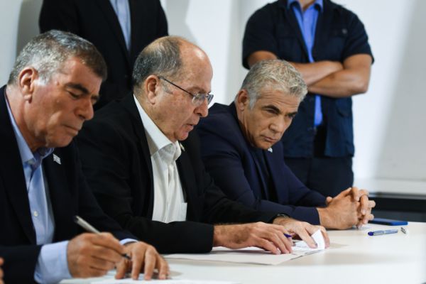 בלי ליברמן: זו הממשלה שגנץ מתכנן להקים