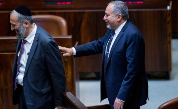 דרעי על ההתנהלות של ליברמן: "מרגיש נבגד"