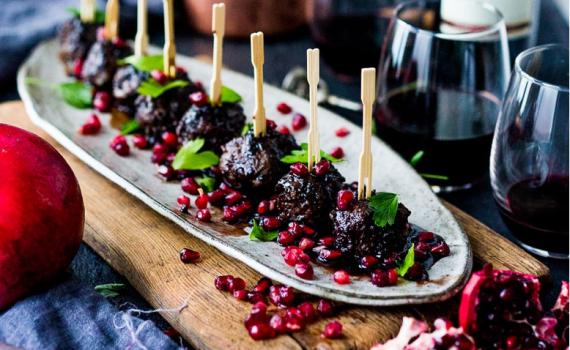 לסדר את הראש: 5 מתכונים עם רימונים ששווה לאמץ