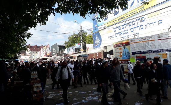 רגע לפני החג: כך נראים רחובות אומן. תיעוד מיוחד