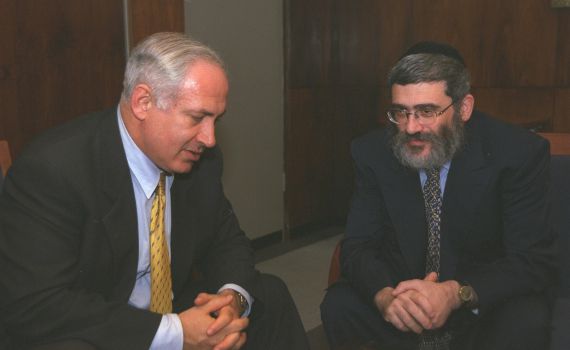 הרב שהעלה את נתניהו לשלטון עובר לתמוך בימינה