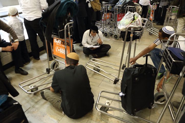 טסים לאומן? אל תיקחו אתכם קנאביס