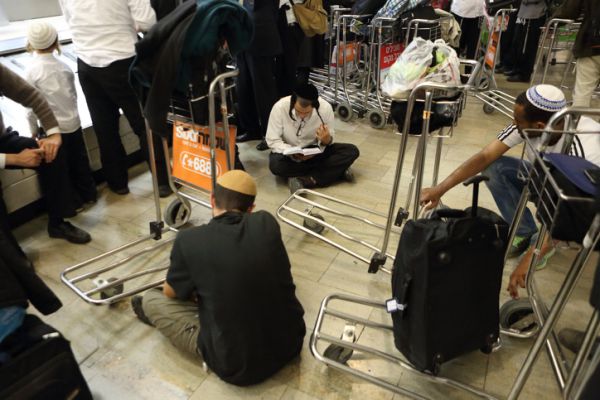 טסים לאומן? אל תיקחו אתכם קנאביס