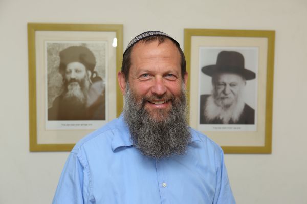 תלמיד נוסף של הרב טאו קורא להצביע 'ימינה'