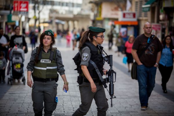 דקירה ביפו: המשטרה פרסמה את תמונת החשוד