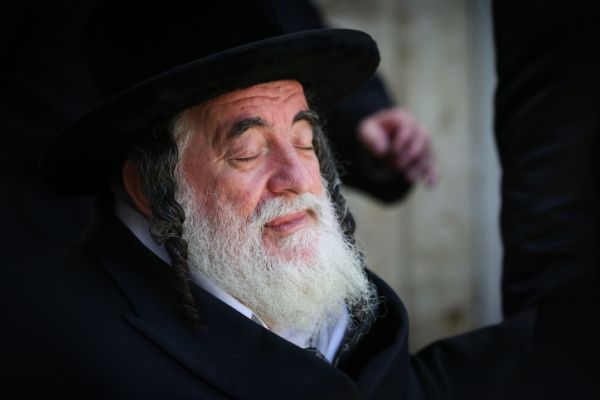 האדמ"ור מויז'ניץ: "מהרסי הדת רוצים להביא שואה"