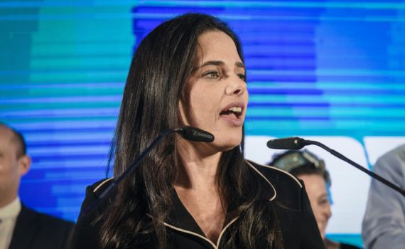 שקד: "שותפי רצו בלוק טכני והסכמים יש לכבד"