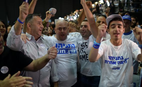 צפו • פעילי ליכוד צועקים לנתניהו: "לא רוצים אחדות"