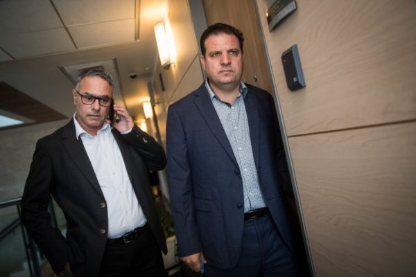 יו"ר בל"ד סותר את איימן עודה "לא בגלל כחול לבן"