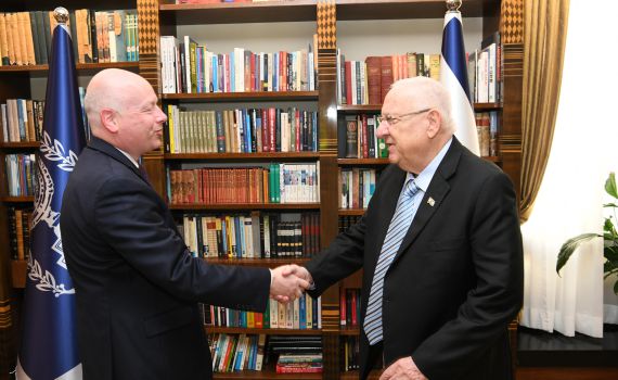 רגע לפני ההתייעצויות: ריבלין נפגש עם גרינבלט