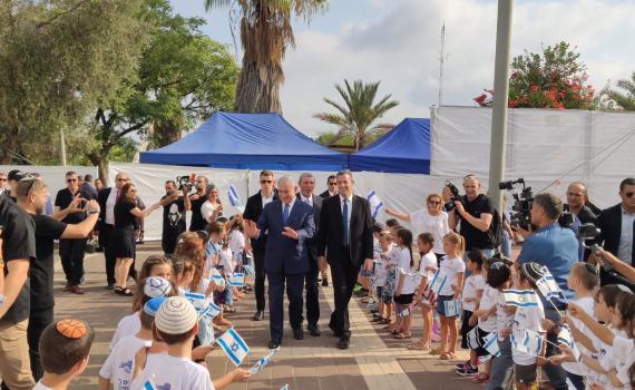 קמפיין רוסי? נתניהו רץ בכל הכח על הקולות הסרוגים