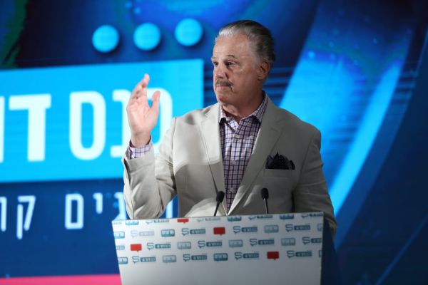 ד"ר מייק אוונס: "הצביעו למי שטראמפ סומך עליו"