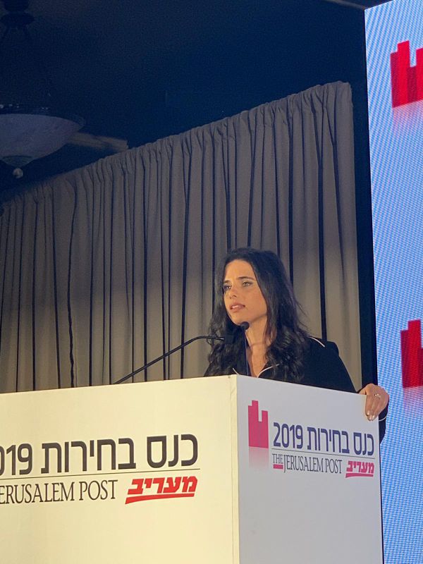 שקד : אהוד ברק הפך מחייל מס' 1 למסית מס' 1