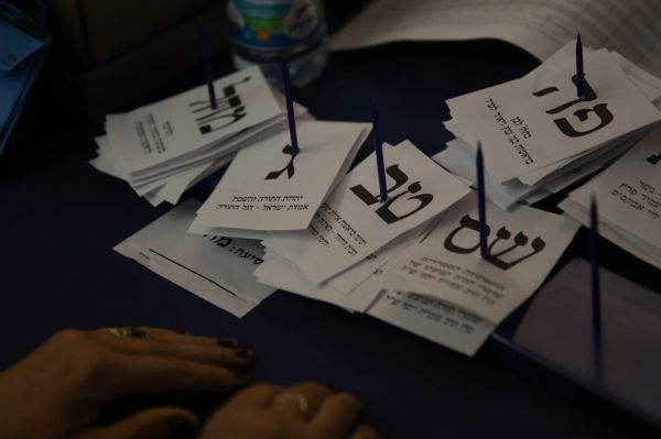 עדכון מספירת קולות החיילים: כחול לבן מתחזקת