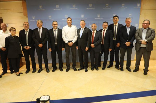 באו כדי להישאר? הח"כים החדשים התקבלו במשכן