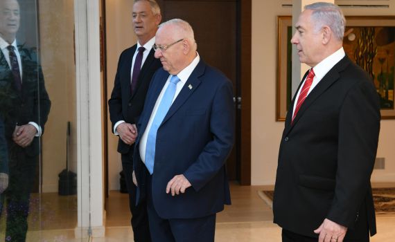 גנץ פסל את נתניהו: לא נשב כשיש לו כתב אישום חמור