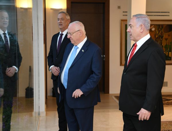 גנץ פסל את נתניהו: לא נשב כשיש לו כתב אישום חמור