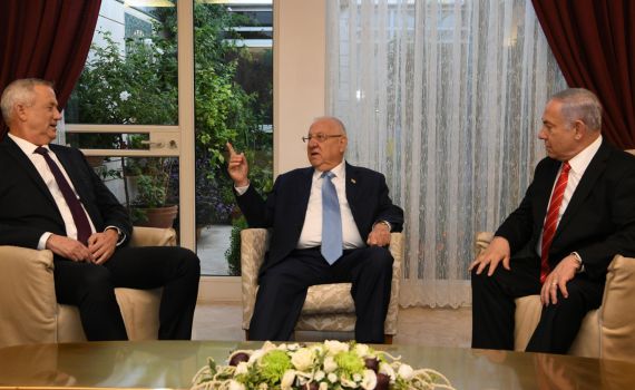 נסיון אחרון: גנץ ונתניהו נפגשים בארבע עיניים