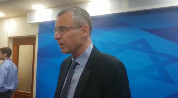 לוין: "מנדלבליט רק יועץ", פרץ: "נצביע בעד החוק"