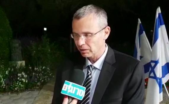 יריב לוין לסרוגים: "לגנץ אין ברירה, הוא יאלץ להתפשר"