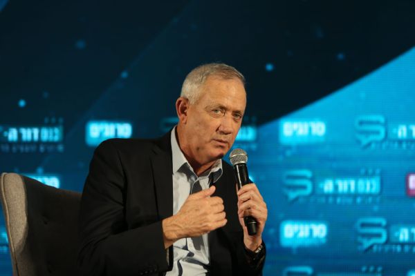 גנץ על הקלטות נתניהו: "זו פרשה 5000"
