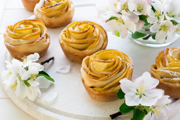 לשדרג את החג: מתכון קל לשושני תפוחים מרהיבים