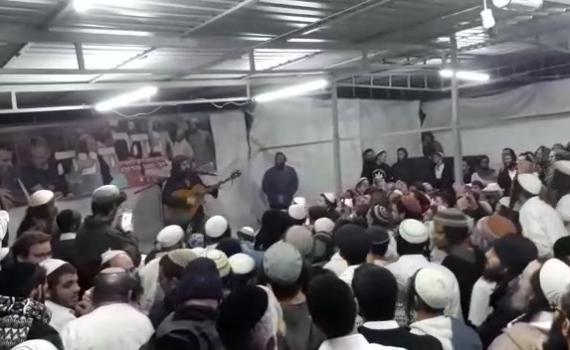 תיעוד מיוחד: המתחם של הסרוגים באומן. צפו