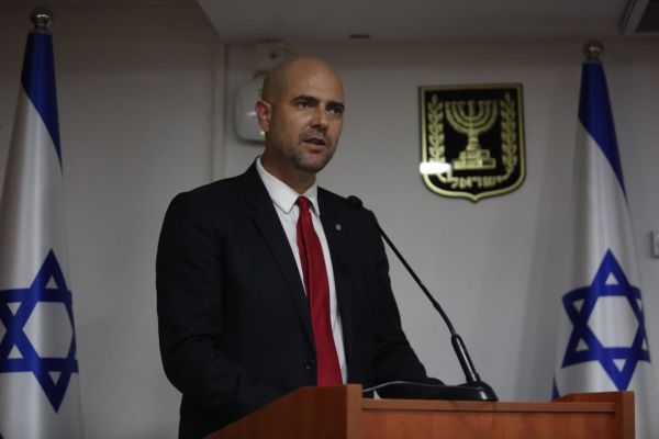 אמיר אוחנה: "לא חוזר בי מאף מילה"