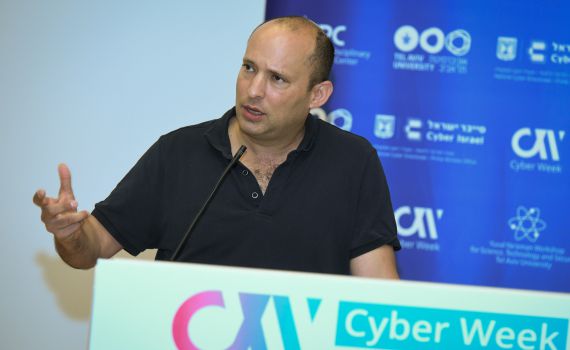 בנט נגד ליברמן: "תרגיל אפל, רעיון בלתי מוסרי"