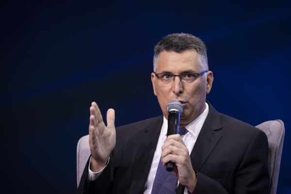 סער בביקורת על נתניהו: "צריך תגובה יותר חריפה"