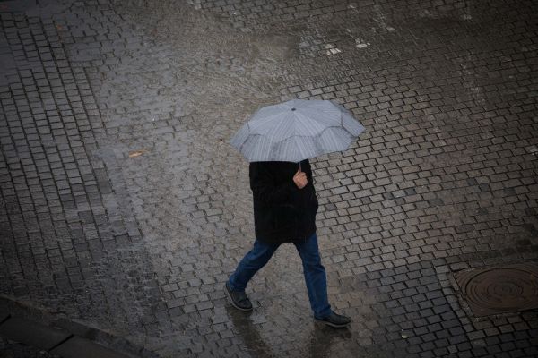 מזג האוויר: ירידה נוספת בטמפרטורות, ייתכן גשם קל