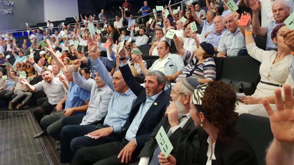 מתנגדים להסכם: חברי המועצות דורשים פריימריז