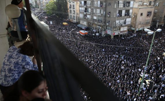 גלריה: רבבות בהלוויית הרב ניסים קרליץ זצ"ל
