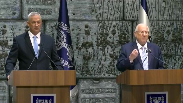 גנץ פנה לקבל ארכה מהנשיא: "קרובים להסכם"