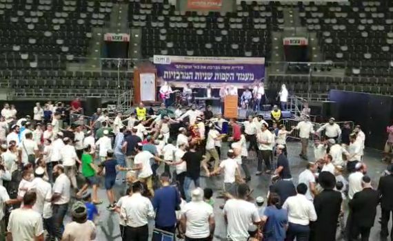 כך תחגגו שמחת תורה כהלכתו, מבלי להפר את ההנחיות