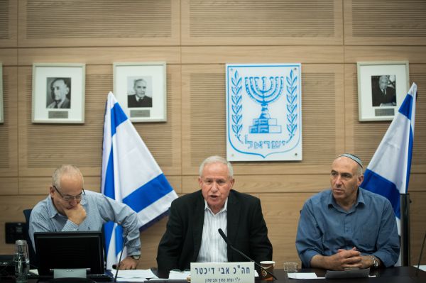 חלוקת תפקידים בכנסת בין כחול לבן והליכוד