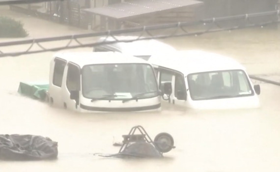 סופת ענק ביפן: אדם נהרג, מעל 30 נפצעו בטייפון