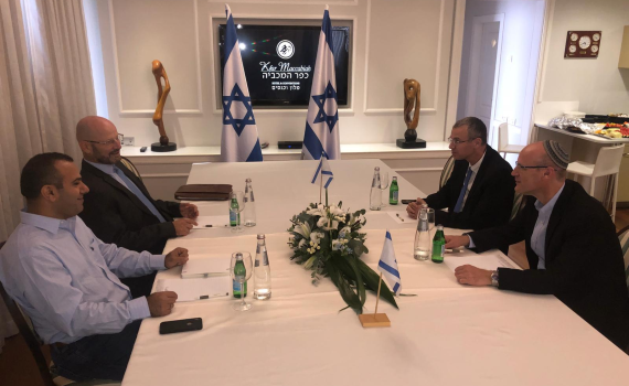 כחול לבן בתום הפגישה: "הליכוד מתעקש על הבלוק"