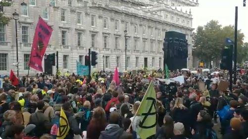 פעילי "מרד ההכחדה" בהפגנות נרחבות באירופה