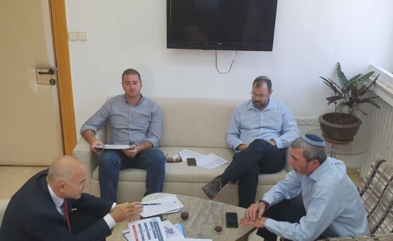 התקשורת הערבית מתלהבת מהתכנית של הרב רפי פרץ