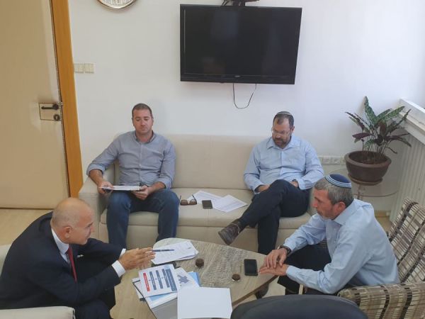 התקשורת הערבית מתלהבת מהתכנית של הרב רפי פרץ