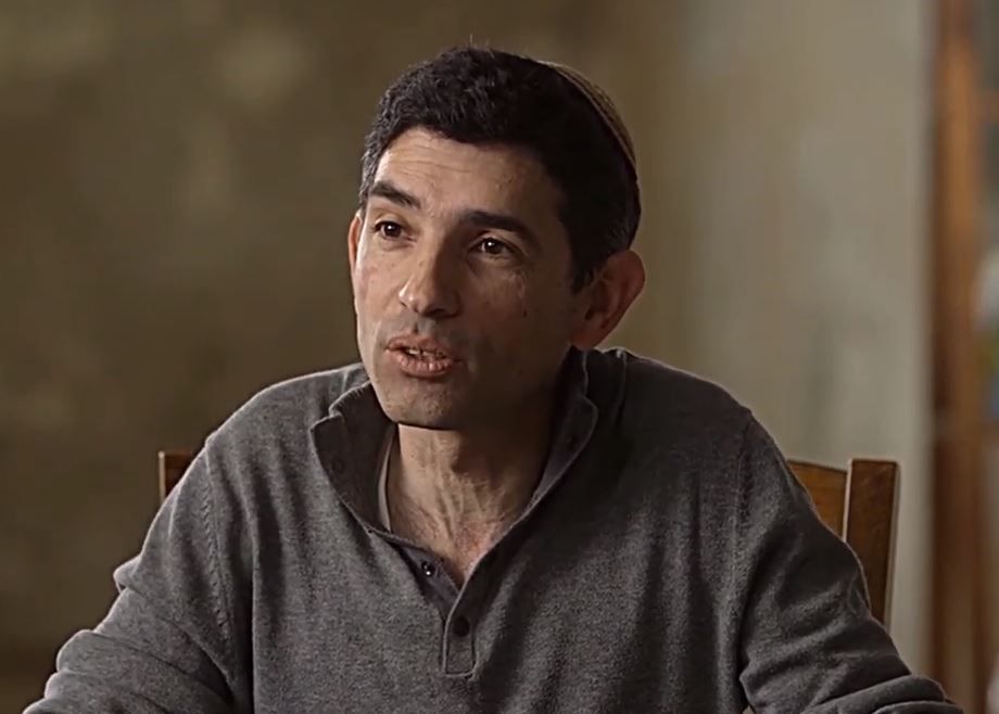 הכל התחיל מאסטריקס: שי צ'רקה מספר • צפו: