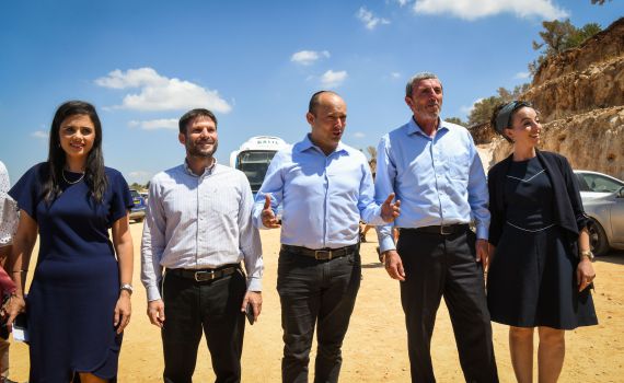 ראשי ימינה דנו: "מחוייבים גם בלי ספינים של החתמות"
