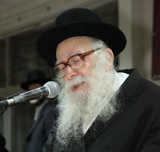 התפללו לרפואתו: החמרה במצבו של הרב ניסים קרליץ