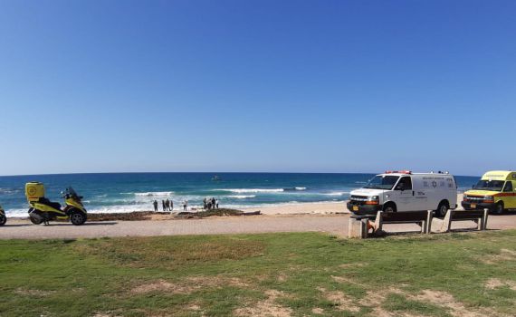 לאחר מאמצי החייאה: נקבע מותו של האדם שטבע בחוף פלמחים