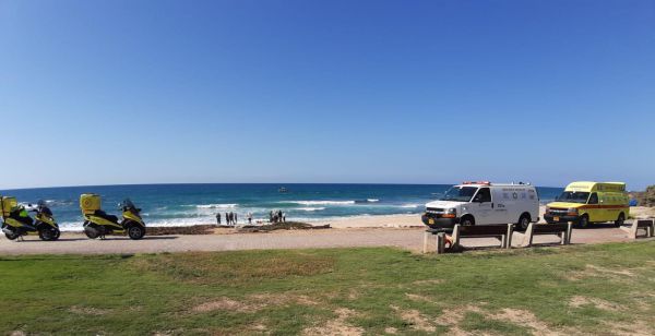 לאחר מאמצי החייאה: נקבע מותו של האדם שטבע בחוף פלמחים