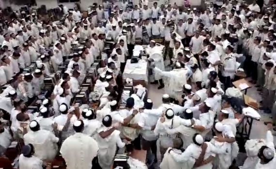 אדיר• צפו: כך נראתה ישיבת שדרות בצאת יום כיפור